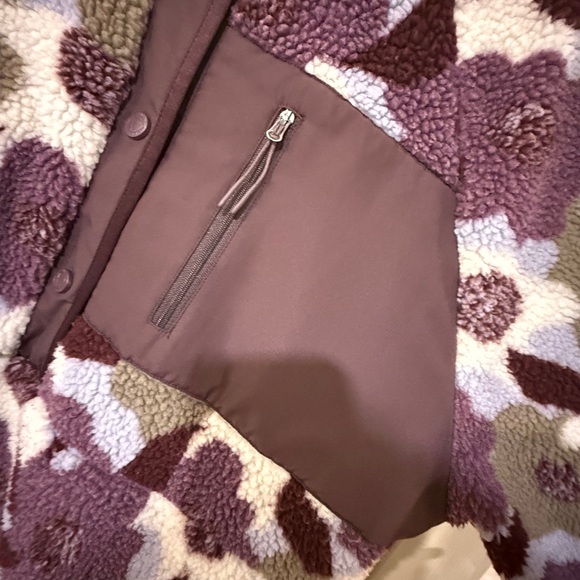 Floral Patterned Teddy Jacket - Picture 3 of 7